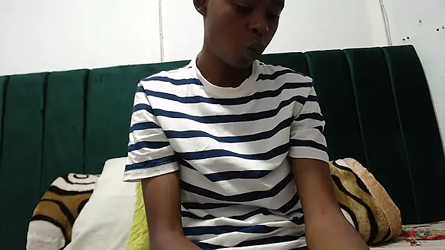 SweetSlenderChoc online show from 01.17.26