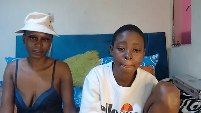 SweetSlenderChoc online show from 04.18.26