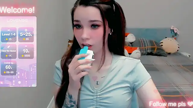 Kitten Alissa online show from 12.05.25