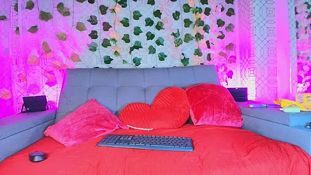 collet 1 online show from 09.15.25