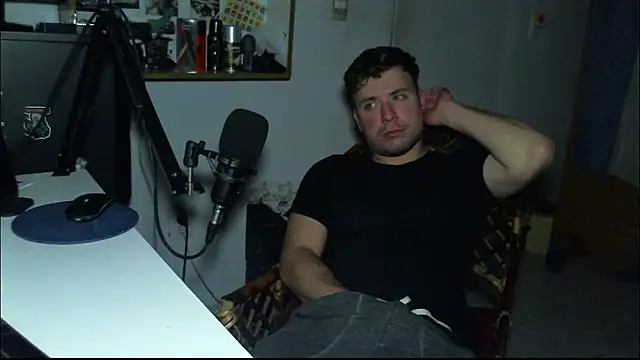 Snapshot of ferrari1996 chatting on 09.10.25 ferrari1996 online show from 09.10.25