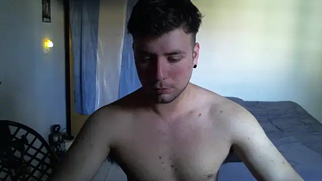 Snapshot of ferrari1996 chatting on 09.10.25 ferrari1996 online show from 09.10.25