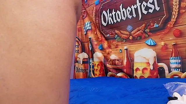 Snapshot of sofi_hils chatting on 09.26.25 sofi hils online show from 09.26.25