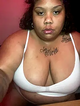 Snapshot of BlaxicanaMami chatting on 10.03.25 BlaxicanaMami online show from 10.03.25