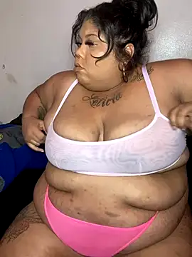 Snapshot of BlaxicanaMami chatting on 10.10.25 BlaxicanaMami online show from 10.10.25