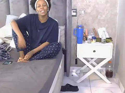 Sultry Booty online show from 11.28.25