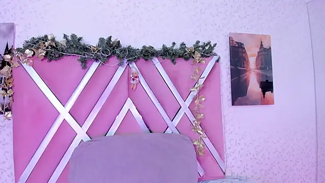 SophiaSalazar  online show from 11.21.25