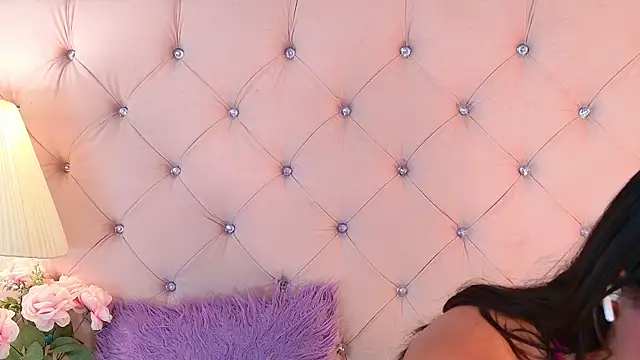 Snapshot of CaterinaRomano chatting on 02.19.26 CaterinaRomano online show from 02.19.26