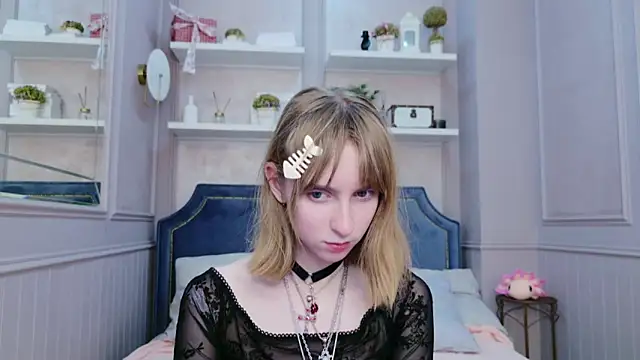 Beverly Gomes online show from 11.07.25