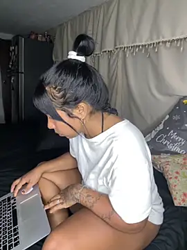 NoirandLia online show from 09.15.25