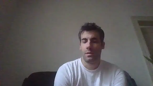 JulioIsHere4you online show from 11.30.25