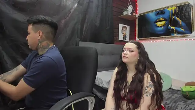 Snapshot of CrisabellssEden chatting on 02.14.26 CrisabellssEden online show from 02.14.26