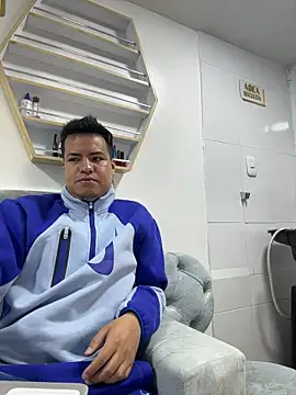 Snapshot of CrisabellssEden chatting on 02.18.26 CrisabellssEden online show from 02.18.26