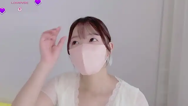 Snapshot of Mayu_o19o chatting on 07.19.26 Mayu o19o online show from 07.19.26