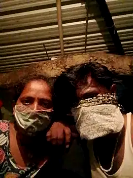 Snapshot of CUTE-004 chatting on 09.23.25 CUTE-004 online show from 09.23.25