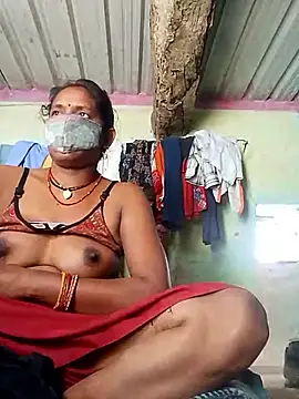 Snapshot of CUTE-004 chatting on 02.19.26 CUTE-004 online show from 02.19.26