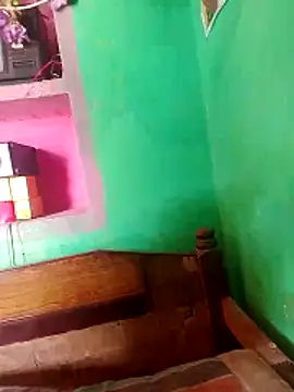 Snapshot of CUTE-004 chatting on 03.21.26 CUTE-004 online show from 03.21.26