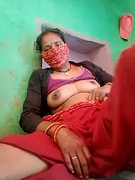 Snapshot of CUTE-004 chatting on 03.22.26 CUTE-004 online show from 03.22.26