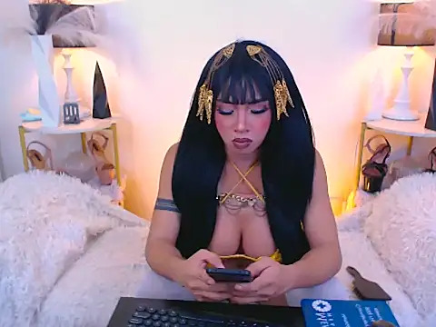 Alluring Carmela online show from 02.06.26