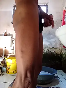 Snapshot of average_price chatting on 10.13.25 average price online show from 10.13.25