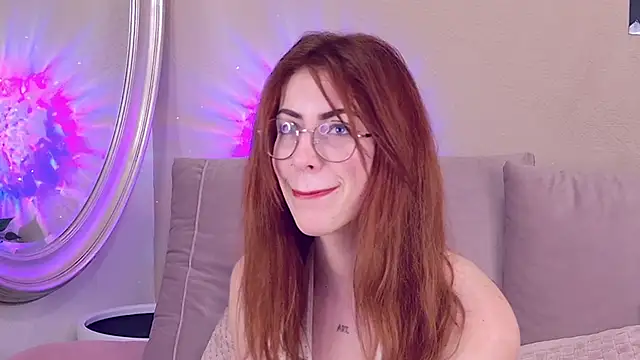 CaitlinMoon online show from 12.15.25