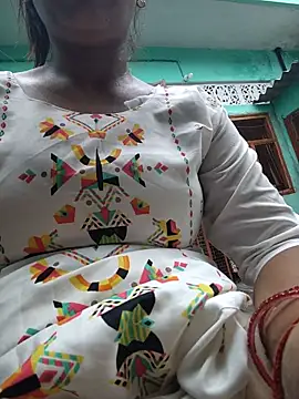 Snapshot of your_favourite_bhabhi chatting on 07.08.26 your favourite bhabhi online show from 07.08.26