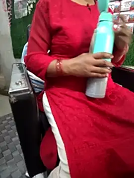 Snapshot of your_favourite_bhabhi chatting on 07.11.26 your favourite bhabhi online show from 07.11.26