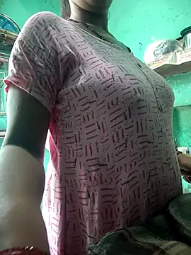 Snapshot of your_favourite_bhabhi chatting on 07.21.26 your favourite bhabhi online show from 07.21.26