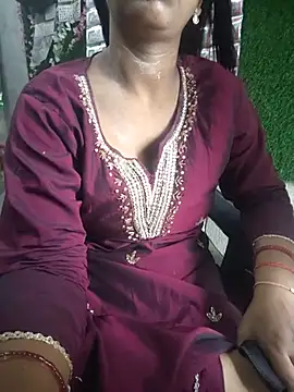 Snapshot of your_favourite_bhabhi chatting on 07.29.26 your favourite bhabhi online show from 07.29.26