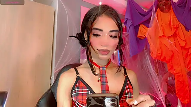 BabyAmatiis  online show from 10.29.25