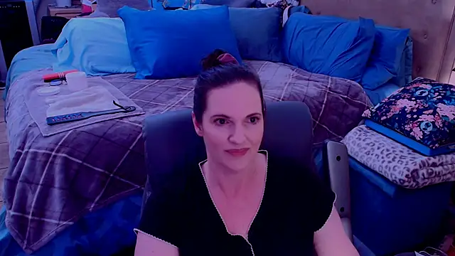 Snapshot of ninajaymes chatting on 05.11.26 ninajaymes online show from 05.11.26