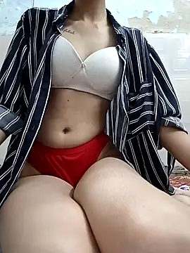 Snapshot of miss_raavy chatting on 09.15.25 miss raavy online show from 09.15.25