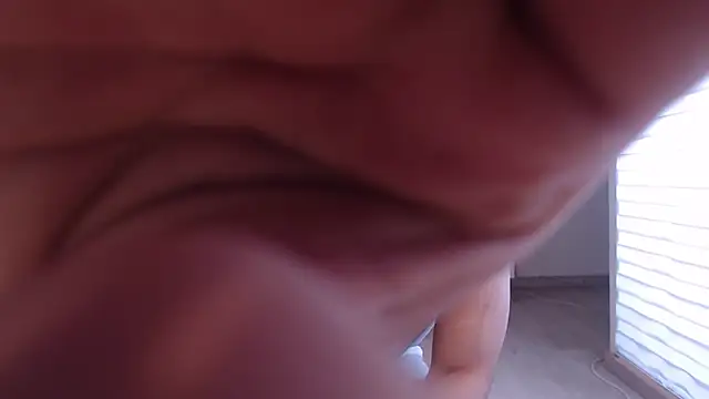 Snapshot of Auron_Demon01 chatting on 10.01.25 Auron Demon01 online show from 10.01.25