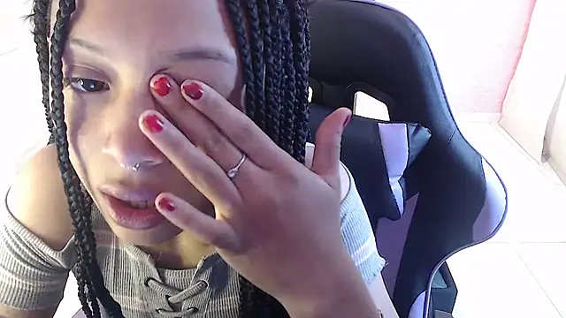 EIVIY1609 online show from 11.20.25