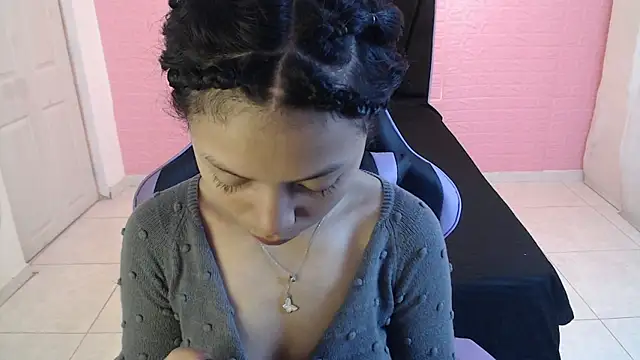 EIVIY1609 online show from 12.16.25