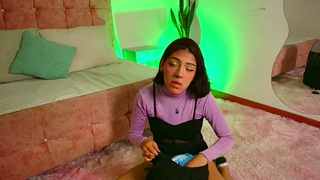 Dulce Bella  online show from 11.14.25