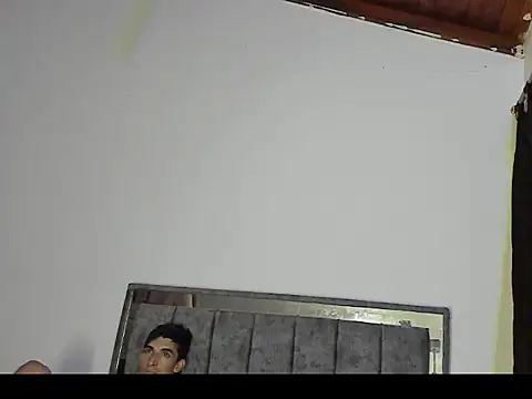 Snapshot of Golosa_hard_sex chatting on 11.08.25 Golosa hard sex online show from 11.08.25