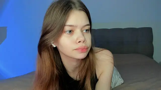 Snapshot of Milimeowww chatting on 12.01.25 Milimeowww online show from 12.01.25