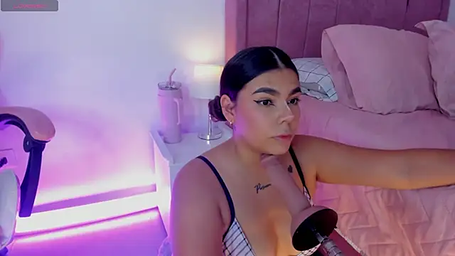 AliceThundeer online show from 11.12.25