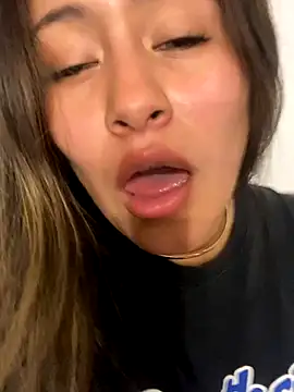 Snapshot of leil_6680 chatting on 11.16.25 leil 6680 online show from 11.16.25