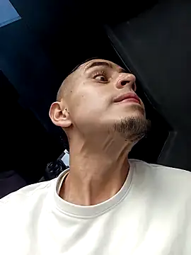 1C2AM22 online show from 09.23.25