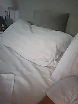 Snapshot of angeldevil0404 chatting on 11.03.25 angeldevil0404 online show from 11.03.25