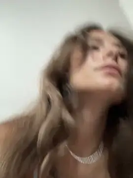 SophiiaStarr online show from 09.19.25