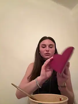 SophiiaStarr online show from 04.08.26