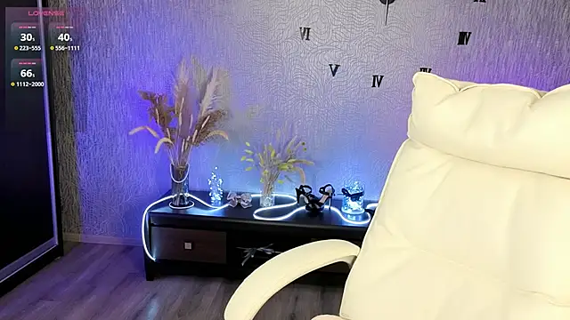 NikkiiStill online show from 11.27.25