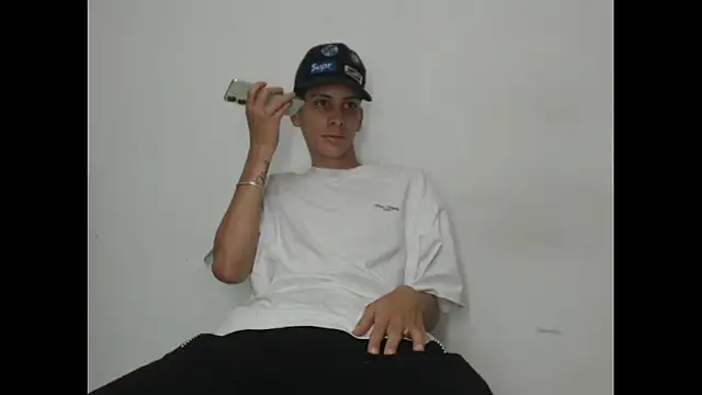 sam hottt online show from 10.23.25