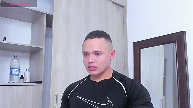 KingLevi01 online show from 11.11.25