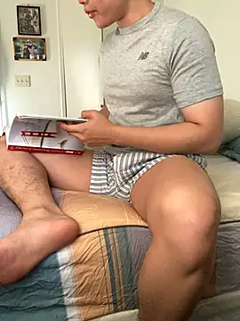 Snapshot of Pikachu19yo chatting on 11.02.25 Pikachu19yo online show from 11.02.25