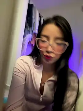 Snapshot of Min_junn chatting on 10.01.25 Min junn online show from 10.01.25