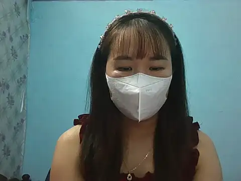 Snapshot of AmyChan99 chatting on 11.04.25 AmyChan99 online show from 11.04.25